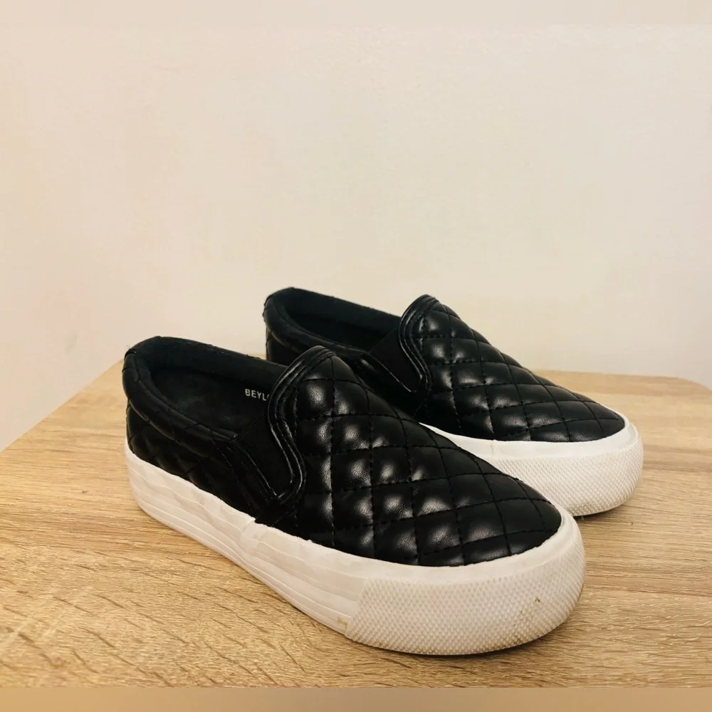 Mudd Kids Slip On Sneakers Black Faux Leather Shoes